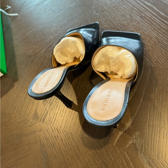 Bottega Veneta Leather Mules - Picture 2 of 6